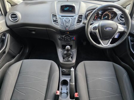 2016 Ford Fiesta - photo 10