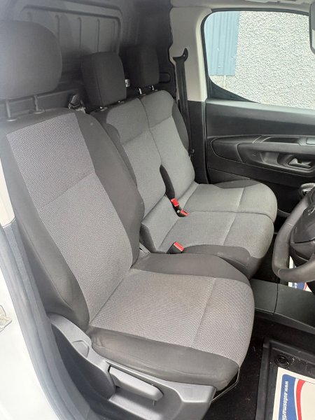 2022 Peugeot Partner - photo 12