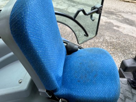 2009 New Holland T6080 - photo 22