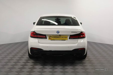2022 BMW 5-Series - photo 6