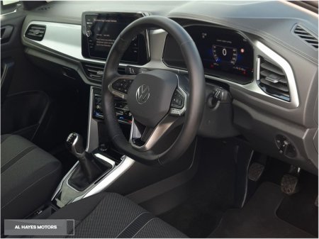 2025 Volkswagen T-Roc - photo 9