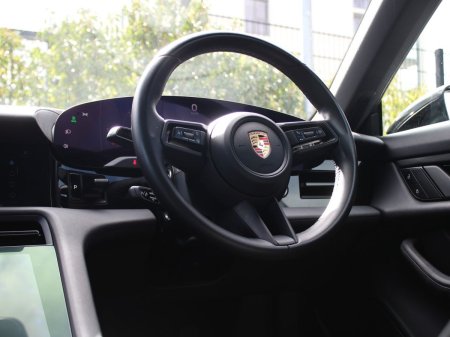 2023 Porsche Taycan - photo 17