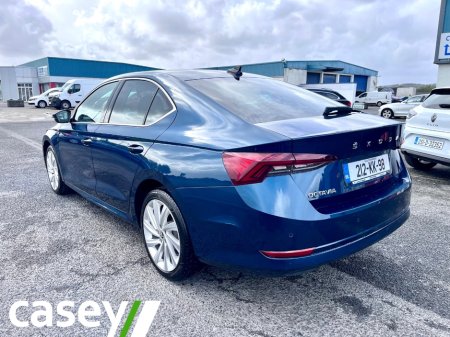 2021 Skoda Octavia - photo 2