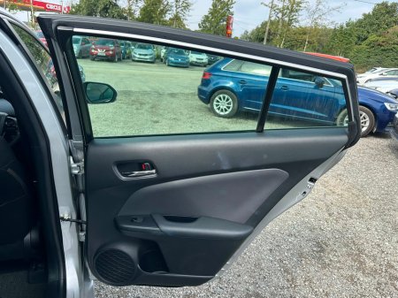 2021 Toyota Prius - photo 13