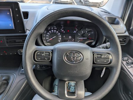 2023 Toyota Proace City - photo 12