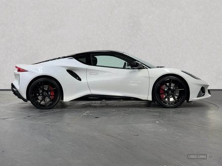 2025 Lotus Emira - photo 3