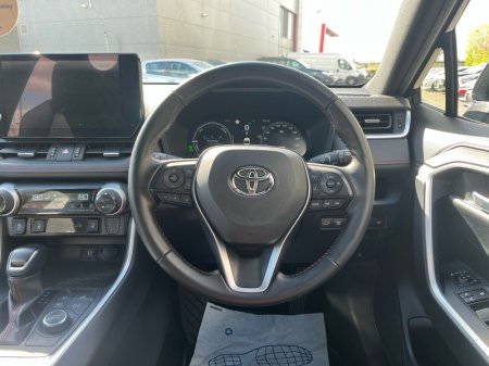 2023 Toyota RAV4 - photo 9