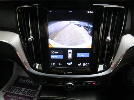 2022 Volvo V60 - photo 13