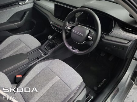 2025 Skoda Octavia - photo 8