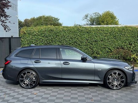 2022 BMW 3-Series - photo 2
