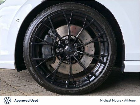 2025 Volkswagen Golf - photo 8