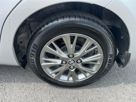 2020 Toyota Yaris - photo 17