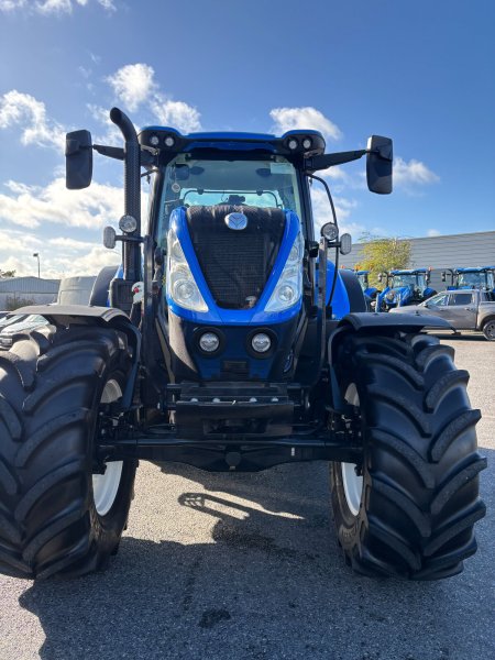 0 New Holland T7.225 - photo 2