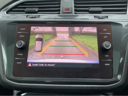 2018 Volkswagen Tiguan - thumbnail 18