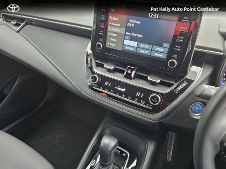 2023 Toyota Corolla COROLLA HYBRID LUNA H/B €27,900 thumbnail