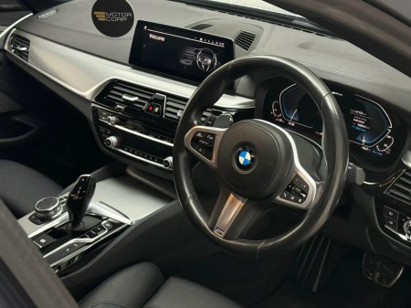 2019 BMW 5 Series 530E M SPORT €29,990 thumbnail