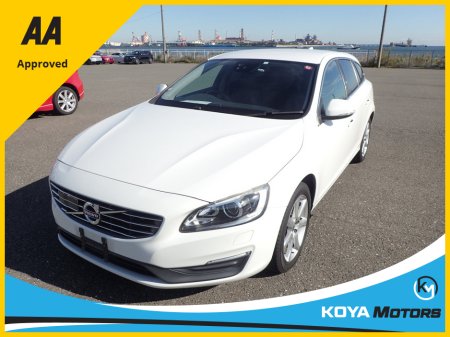 2018 Volvo V60 2.0 D4 SE LUXURY PLUS DIESEL AUTOMATIC // MASSIVE SPEC //  FULL HEATED LEATHER // REVERSING CAMERA // CRUISE CONTROL // LANE ASSIST // COLLISION WARNING SYSTEM // UPGRADED SPORT ALLOYS