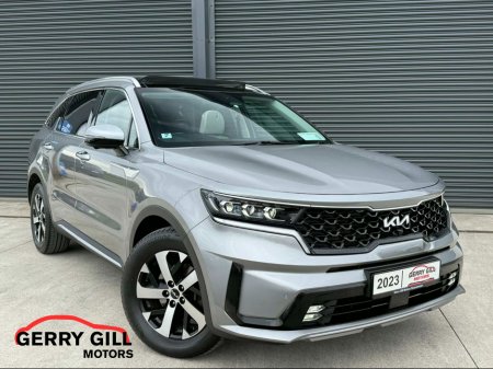 2023 Kia Sorento - thumbnail 1