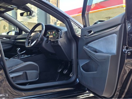 2024 Volkswagen Golf - thumbnail 14