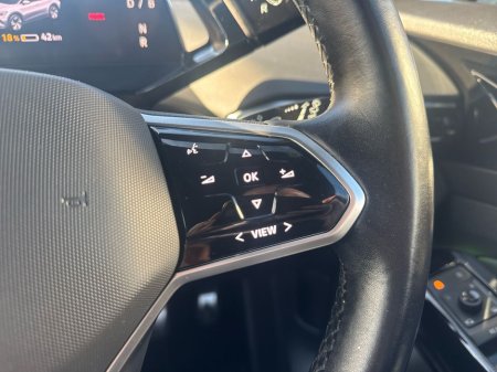 2022 Volkswagen ID.4 LIFE DX 77kWh 174HP €24,975 thumbnail