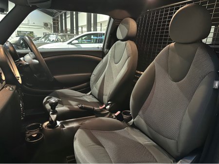 2013 MINI Clubman COOPER D CLUBMAN VAN 2.0 thumbnail