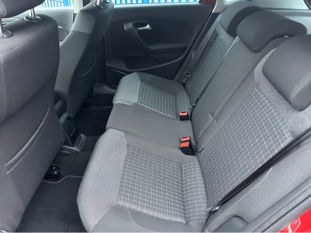 2017 Volkswagen Polo Comfortline thumbnail