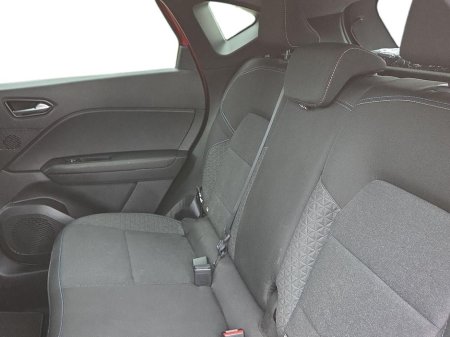 2025 Renault Captur TCe 90 Evolution €28,950 thumbnail