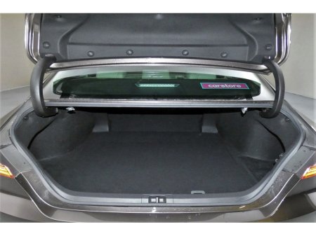 2017 Toyota Camry 2.5 HYBRID *PARK SENSORS*REVERSE CAM* €19,890 thumbnail