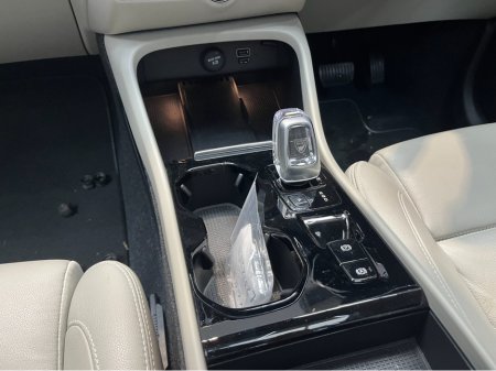 2020 Volvo XC40 - thumbnail 24