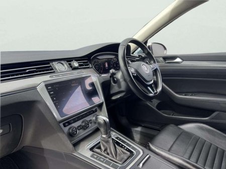 2019 Volkswagen Passat - thumbnail 36