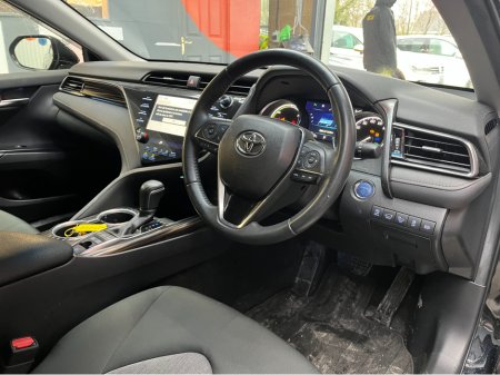 2020 Toyota Camry - thumbnail 9