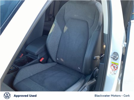 2024 Volkswagen Golf 1.5TSI 150BHP 5DR STYLE WITH AREA VIEW CAMERA & REAR ASSIST *WAS €40,250 NOW €33,995* €31,995 thumbnail