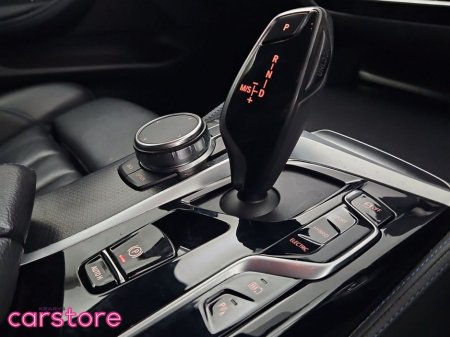 2022 BMW 5 Series 530 E M Sport Auto 530 e M Sport 530 e eDrive 12kWh PHEV 292 109BHP /80kw Auto Start/Stop thumbnail