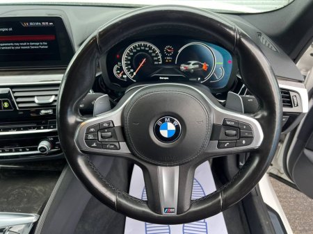 2017 BMW 5 Series - thumbnail 4