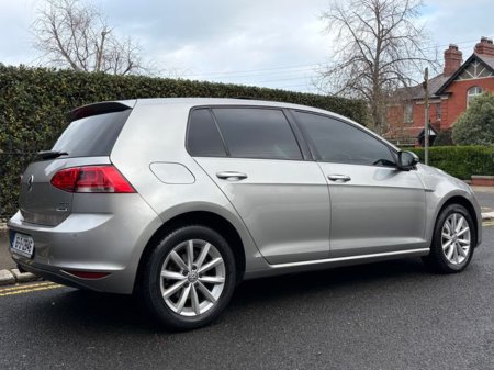 2016 Volkswagen Golf 1.2 TSI - IRISH CAR - SUNROOF €14,900 thumbnail