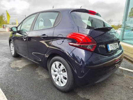 2017 Peugeot 208 - thumbnail 5