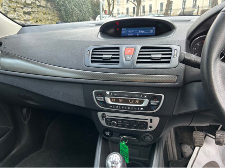 2016 Renault Fluence - thumbnail 11