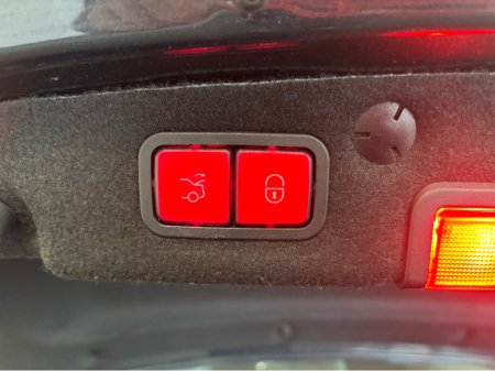 2016 Mercedes-Benz C Class MERCEDES BENZ C CLASS AMG LINE PREMIUM 4DR AUTO*PANORAMIC SUNROOF*HEATED BLACK LEATHER ELECTRIC MEMORY ADJUSTABLE SEATS*REVERSE CAMERA*ELECTRIC TAILGATE*KEYLESS ENTRY & START*FINANCE AVAILABLE* €18,950 thumbnail