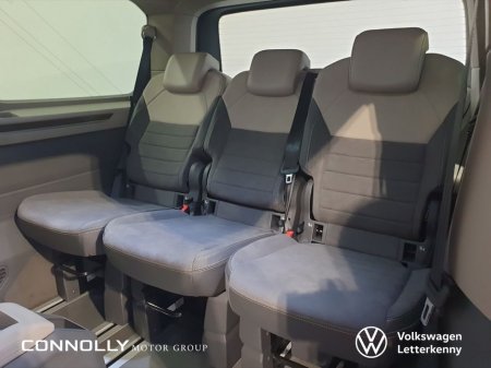 2026 Volkswagen Multivan Multivan Style LOH Long Overhang 245 HP eHybrid 6-Speed DSG 4MOTION €73,950 thumbnail