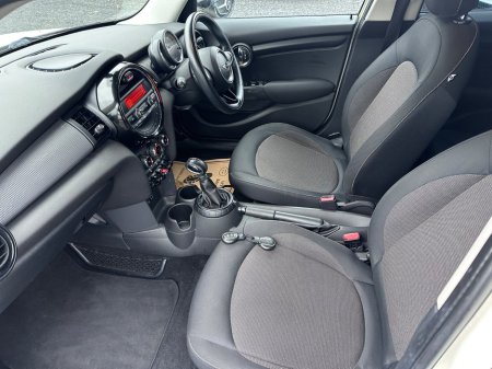 2014 MINI Hatch  €10,950 thumbnail