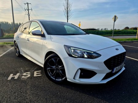 2021 Ford Focus - thumbnail 1