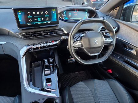 2023 Peugeot 3008 1.6 PHEV Allure Premium Plus 225 €29,750 thumbnail