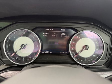 2021 Volkswagen Touareg - thumbnail 17