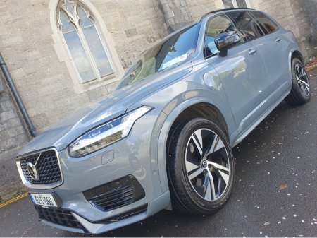 2019 Volvo XC90 - view 3