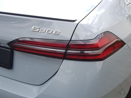 2026 BMW 5 Series - thumbnail 18