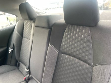 2023 Toyota Corolla 1.8 Hybrid Luna Saloon €22,475 thumbnail