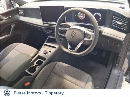 2026 Volkswagen Tiguan - photo 2