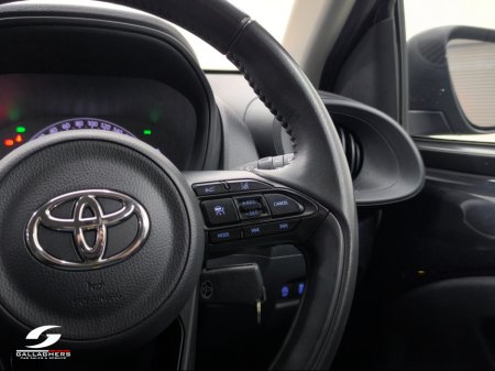 2022 Toyota Aygo (222) AYGO X PULSE 1.0 PETROL €13,995 thumbnail