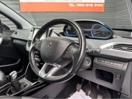 2017 Peugeot 2008 - thumbnail 8