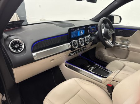 2025 Mercedes-Benz GLB - thumbnail 12